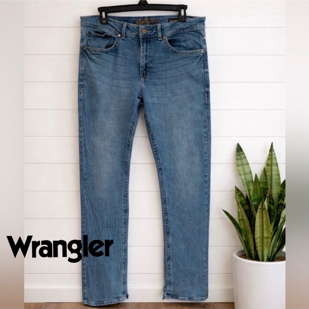 💙👉🔥Men’s Wrangler Rock 47 Slim Straight Jeans | Light Wash Denim 34x36
